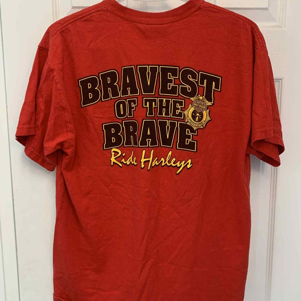 Harley Davidson "Bravest Of The Brave Ride Harleys" T-shirt - Red - Sz. M